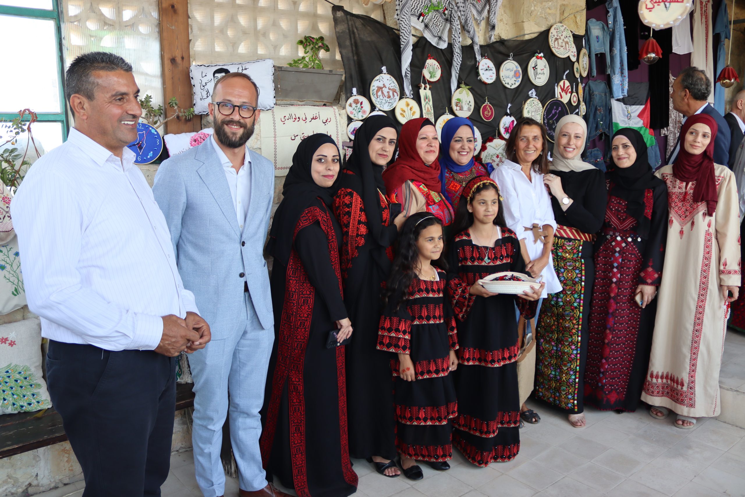 exhibition of handcrafted embroidery created by beneficiaries of the Ayadi project funded by AICS